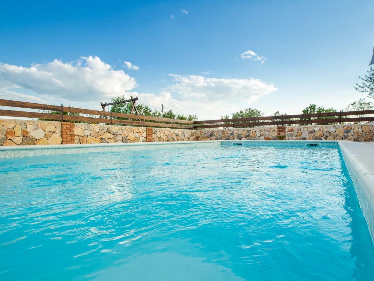 Holiday Home Iva With Pool Sukošan Exterior foto